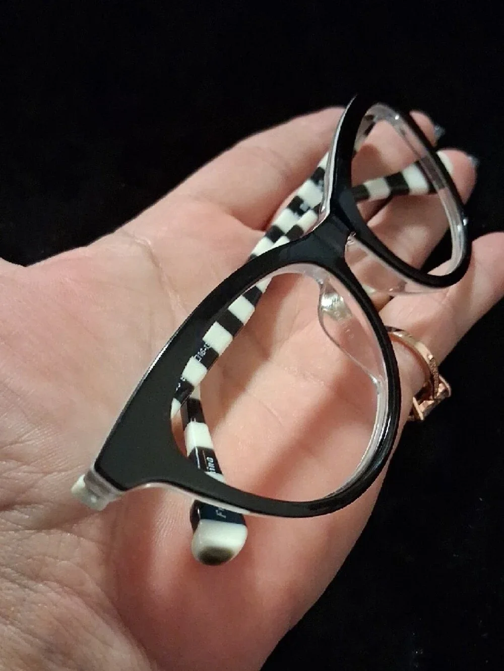 Hot Kiss Black Frame Glasses with Black and White Striped Temples